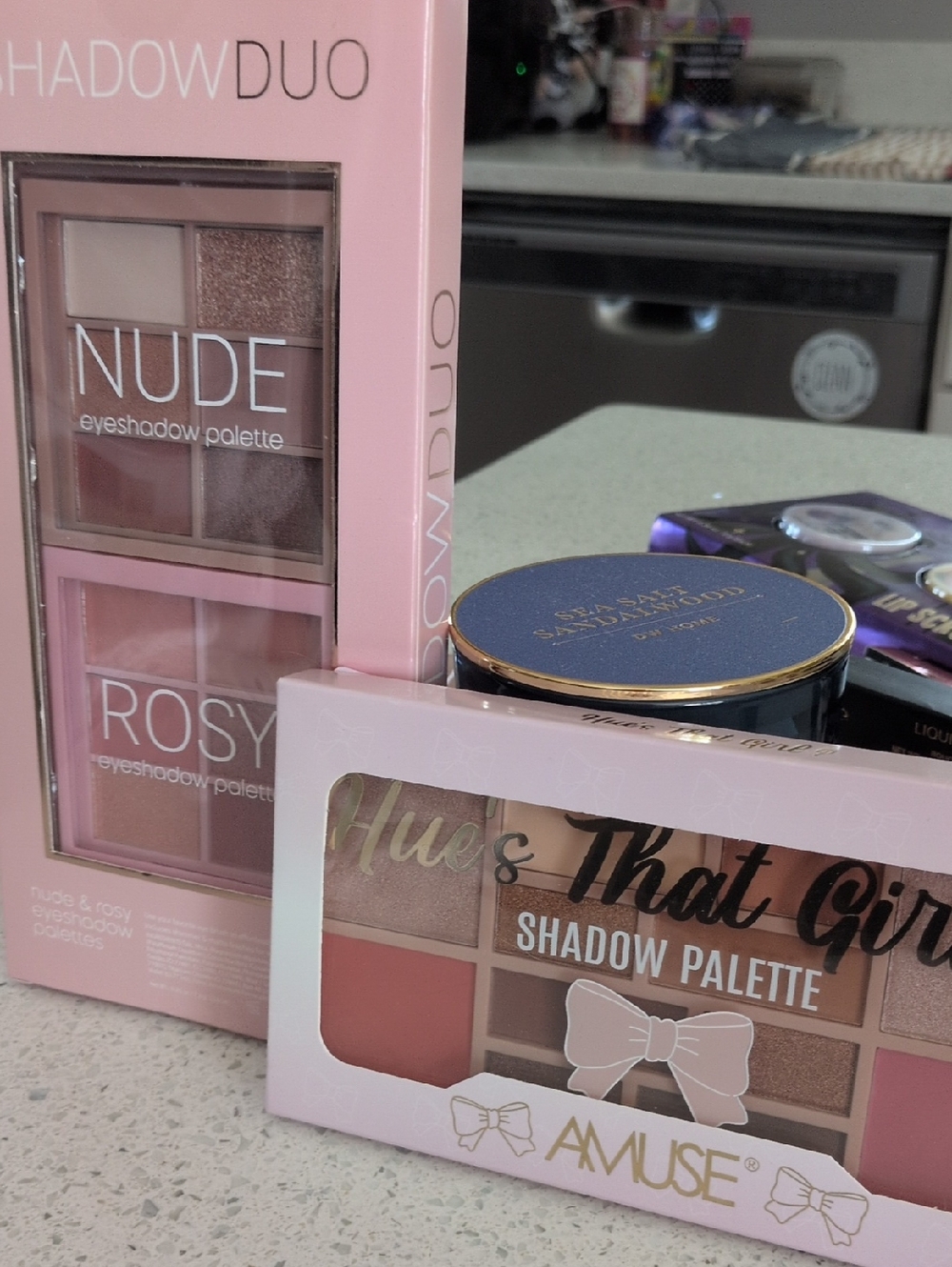 AMuse That Girl Shadow Palette - Pink & Nude Rosy Eyeshadow Set